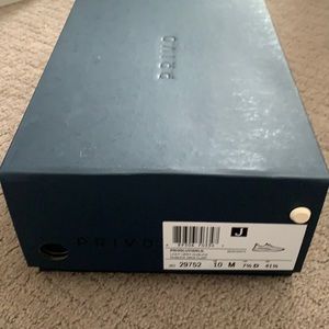 Clarks light grey nubuck leather casual shoes W 10